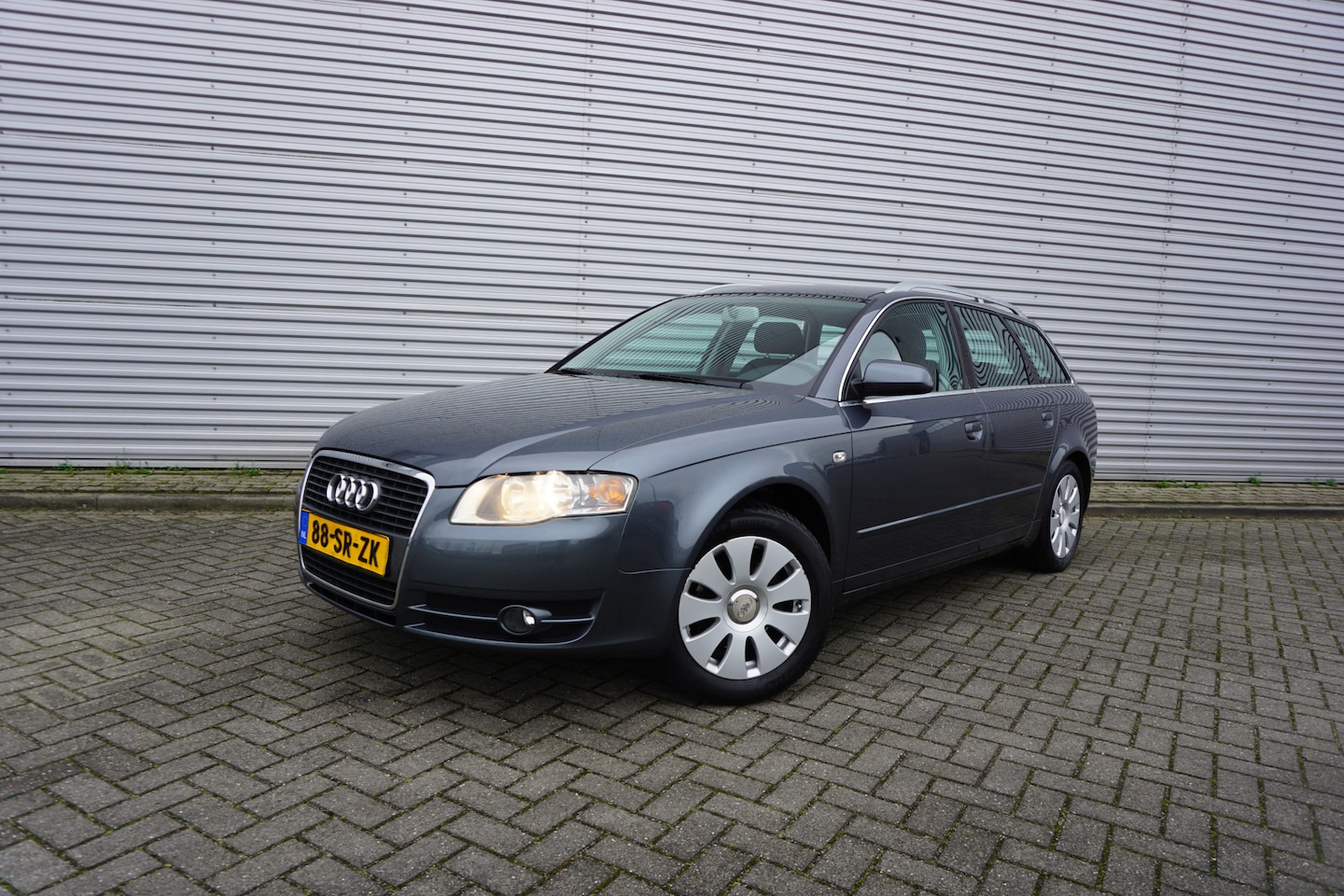 Audi A4 Avant - 2.0 Pro Line Business AUTOMAAT - Climate / Cruise / Elektr. ramen / Trekhaak / Lm velgen / - AutoWereld.nl