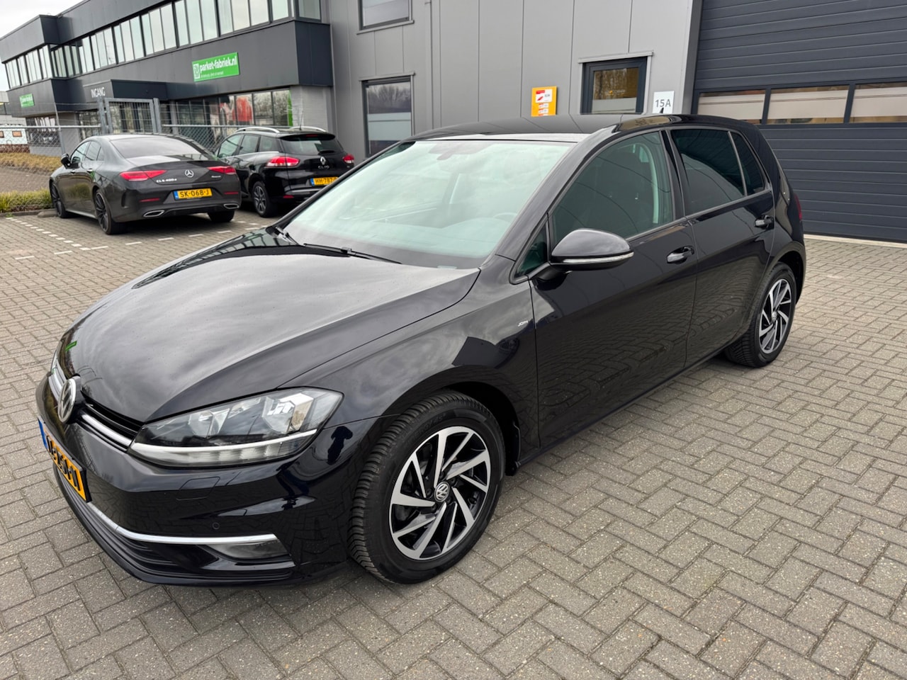 Volkswagen Golf - 1.0 TSI Highline 1.0 TSI Highline - AutoWereld.nl