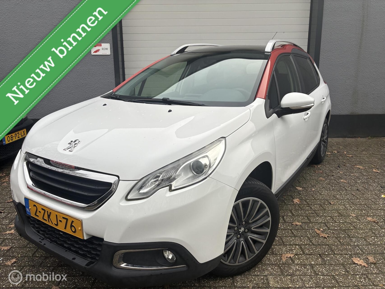 Peugeot 2008 - 1.2 PureTech Active / AUTOMAAT / PANO / NAP / - AutoWereld.nl