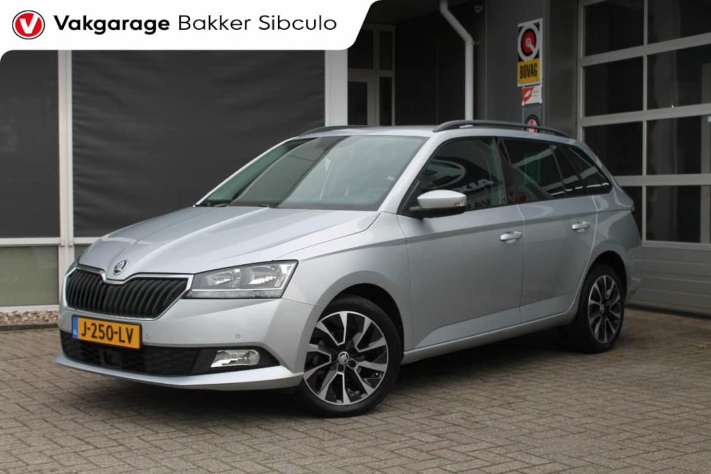 Skoda Fabia Combi - 1.0 TSI BUSINESS EDITION CLIMA CRUISE NAVI PDC TREKHAAK - AutoWereld.nl