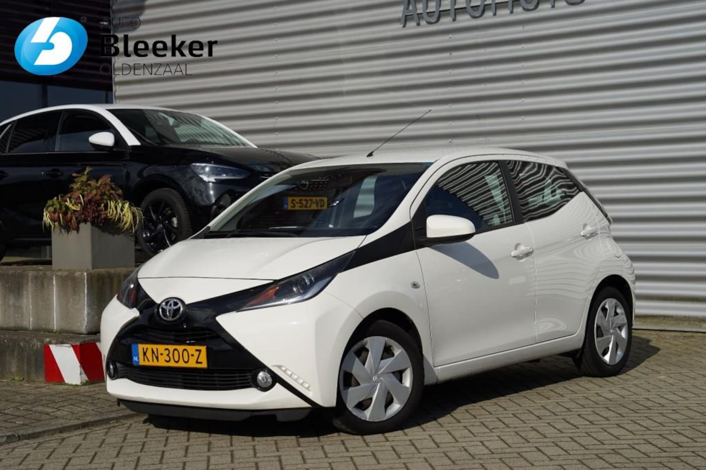 Toyota Aygo - 1.0 Vvti X-Play Airco Cruise BT Usb Aux NL-auto! - AutoWereld.nl