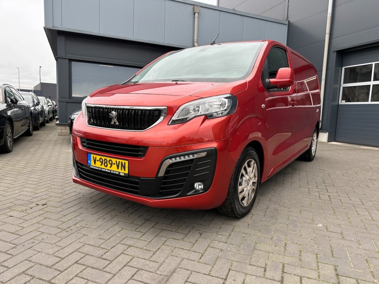 Peugeot Expert - 2.0 BlueHDi 120 Premium Pack Navi 49000 KM !! - AutoWereld.nl