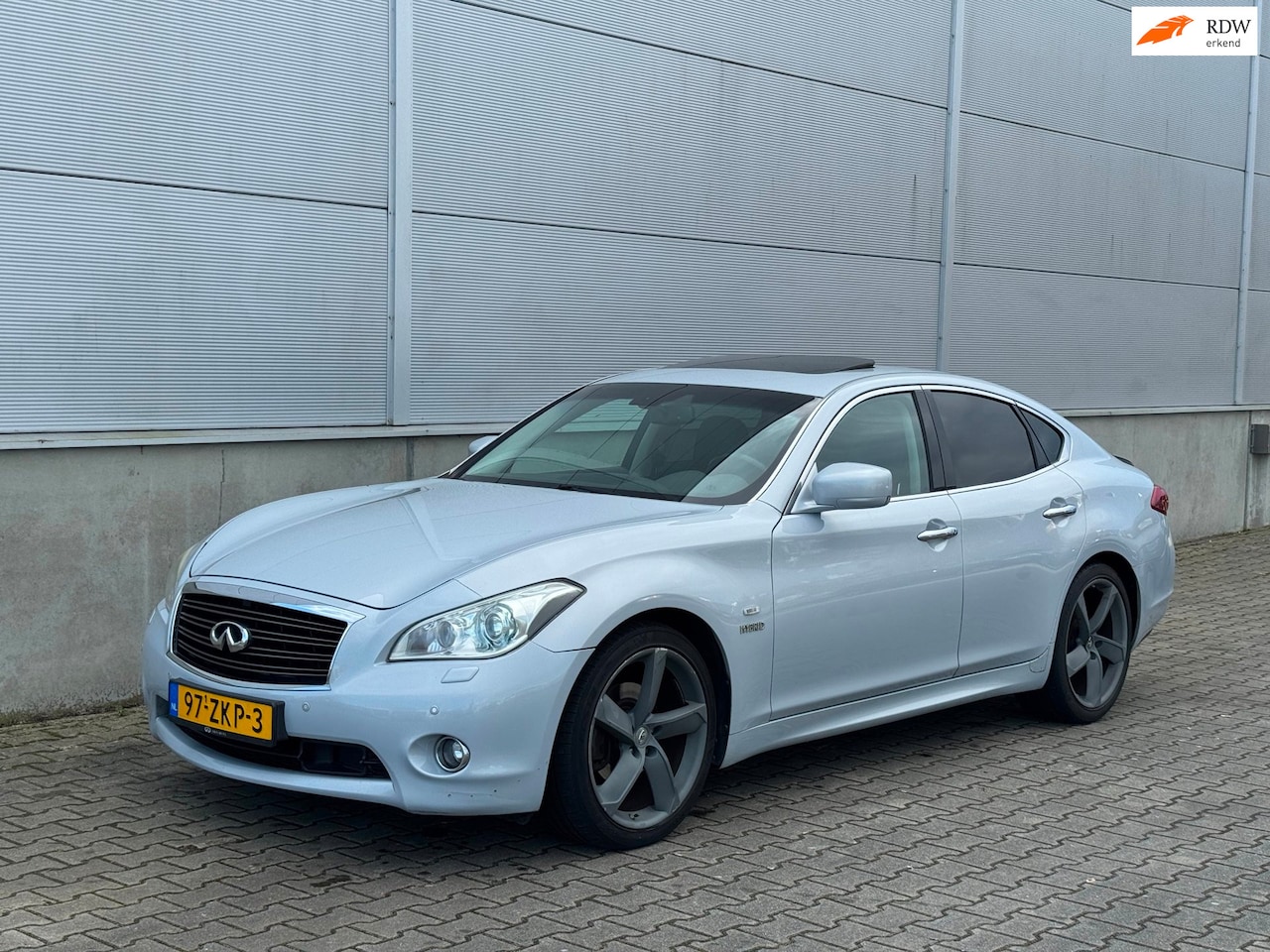 Infiniti M - 35h GT Premium CLIMA|ADAPT.CRUISE|SCH.DAK|VOL OPT| - AutoWereld.nl