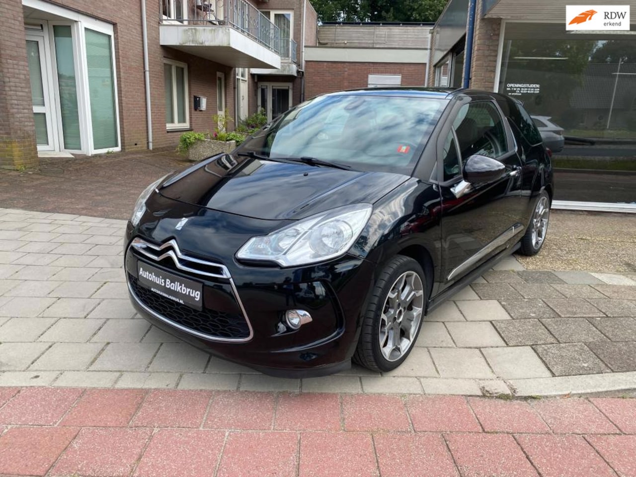Citroën DS3 - 1.6 THP Sport Chic/Navi/Leder/Cruise|Climate/ lm velgen/ 97707 km - AutoWereld.nl