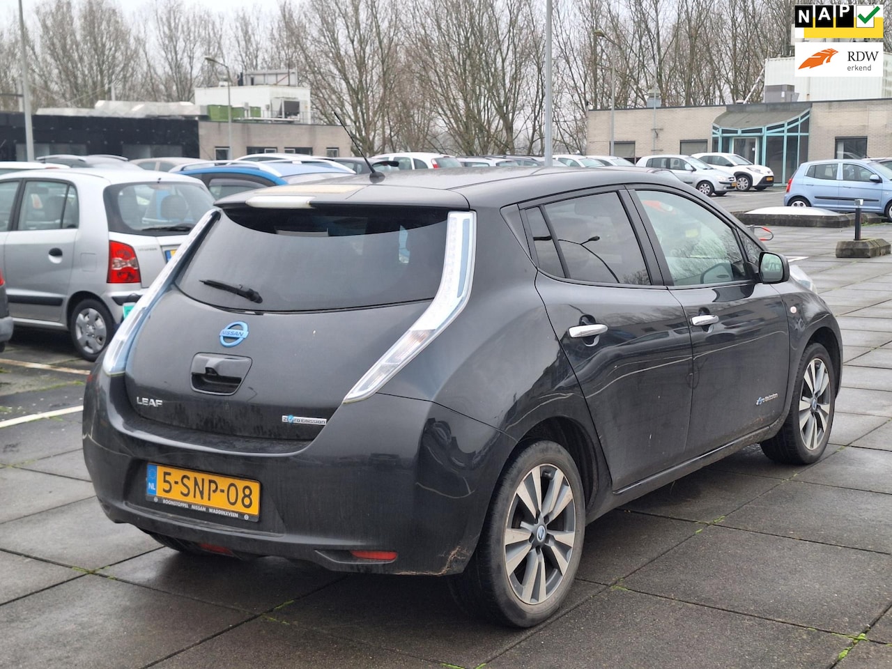 Nissan LEAF - €5500,-Base 24 kWh Leer Navi Camera Nappas Apk - AutoWereld.nl