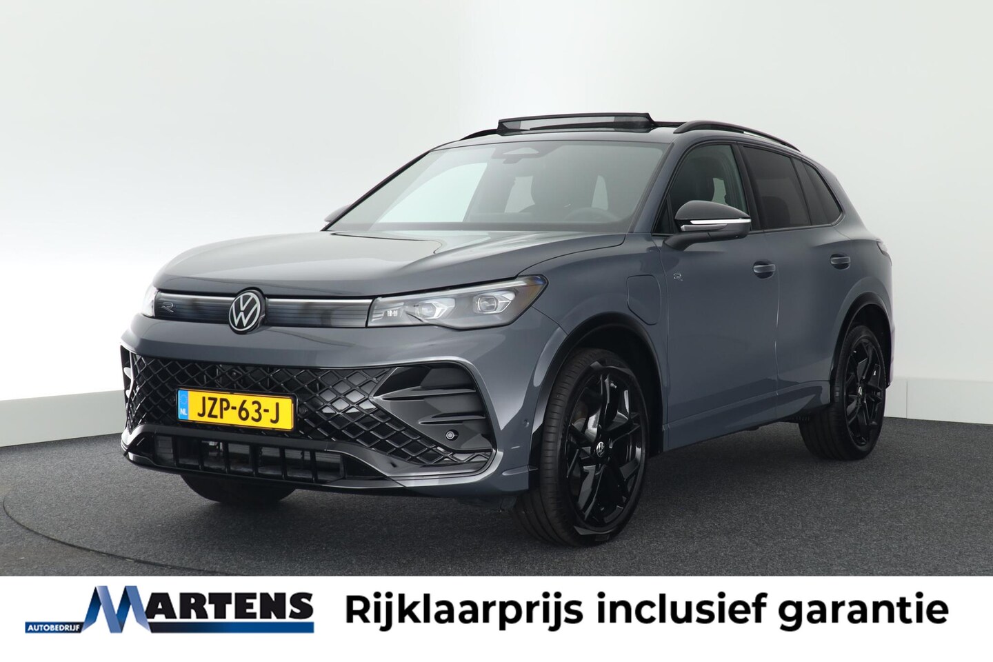 Volkswagen Tiguan - 1.5 204pk eHybrid R-Line Edition Black Style Trekhaak 360Camera Leder Head-Up harman/kardo - AutoWereld.nl