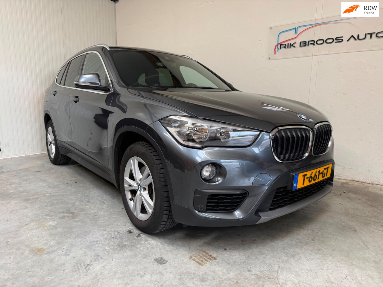 BMW X1 - SDrive18i High Executive automaat - AutoWereld.nl