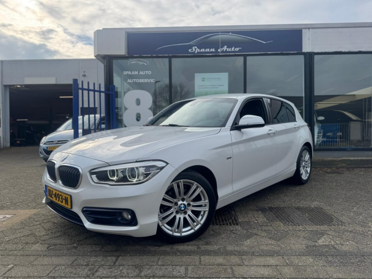 BMW 1-serie - 118i Corp.L Sport - AutoWereld.nl