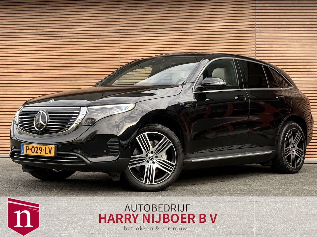 Mercedes-Benz EQC - 400 4MATIC Premium Plus 80 kWh Panodak / SOH 97% / Leder / Multibeam led enz - AutoWereld.nl
