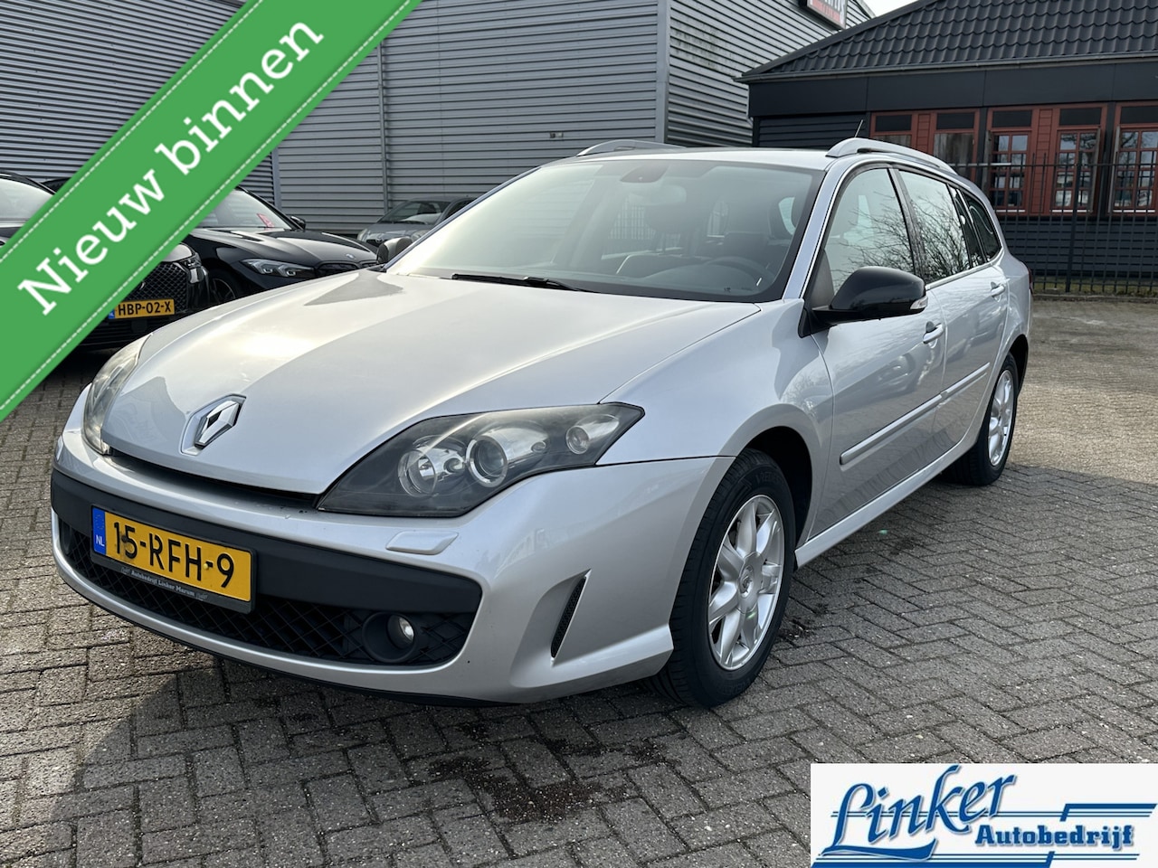 Renault Laguna Estate - 1.5 dCi Expression - NL-AUTO CRUISE AIRCO - AutoWereld.nl