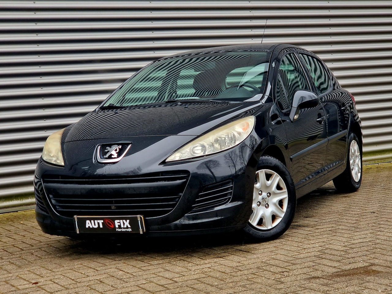 Peugeot 207 - 1.4 VTi X-line Airco / elek. ramen / Trekhaak - AutoWereld.nl