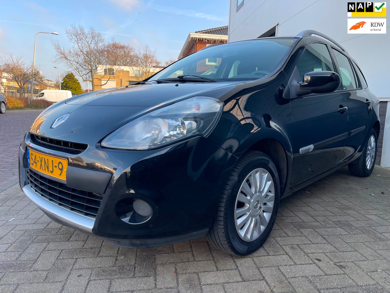 Renault Clio Estate - 1.2-16V/Navi/1eigenaar/Volledig onderhouden/Airco/Cruise-c/Trekhaak - AutoWereld.nl
