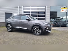 Peugeot 2008 - 1.2 PureTech Blue Lease Allure*Navigatie*Trekhaak*Camera*Lm Velgen*Enz