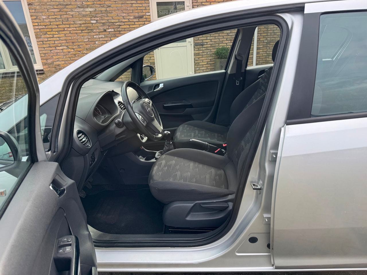 Opel Corsa - 1.2-16V Selection Bj 2011 5 deurs Koopje - AutoWereld.nl