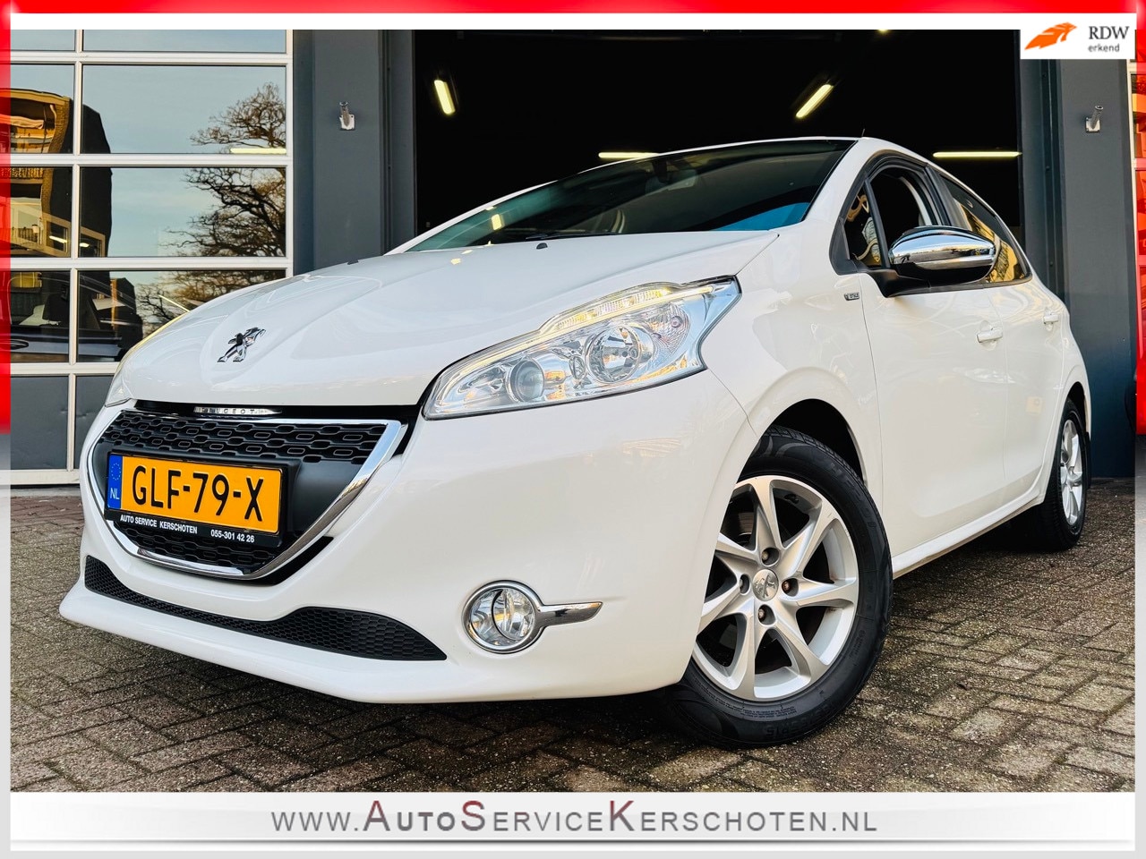 Peugeot 208 - 1.2 VTi Envy NAVI | 82dKM | ELEK.PAKKET | WEG=WEG - AutoWereld.nl