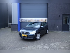 Volkswagen Polo - 1.4-16V Comfortline
