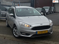 Ford Focus Wagon - 1.0 Businnes | NWE D-Riem | Luxe uitvoering | 16” LMV | Navigatie |