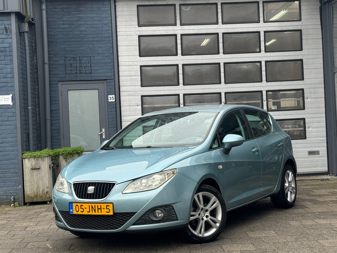 SEAT Ibiza - 1.4 Sport | Airco | Cruise | 5-DRS | N.A.P - AutoWereld.nl