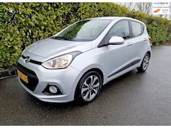 Hyundai i10 - 1.2i 4-Cilinder Stoel Stuurverwarming Clima Airco luxe uitvoering