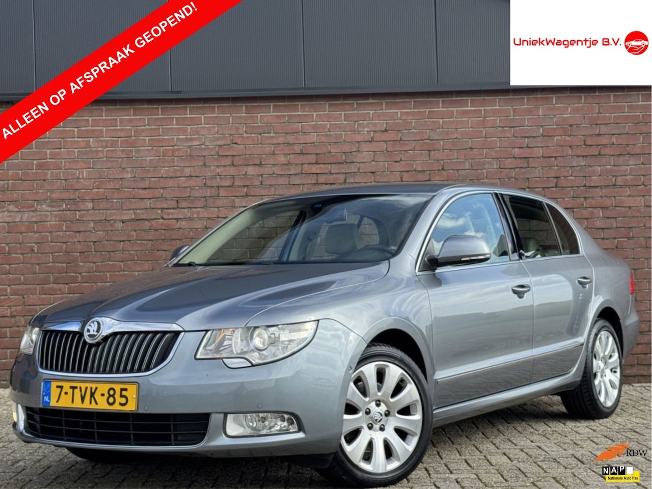 Skoda Superb - 1.4 TSI COMFORT BUSINESS LINE | NAVI! | CLIMA! - AutoWereld.nl
