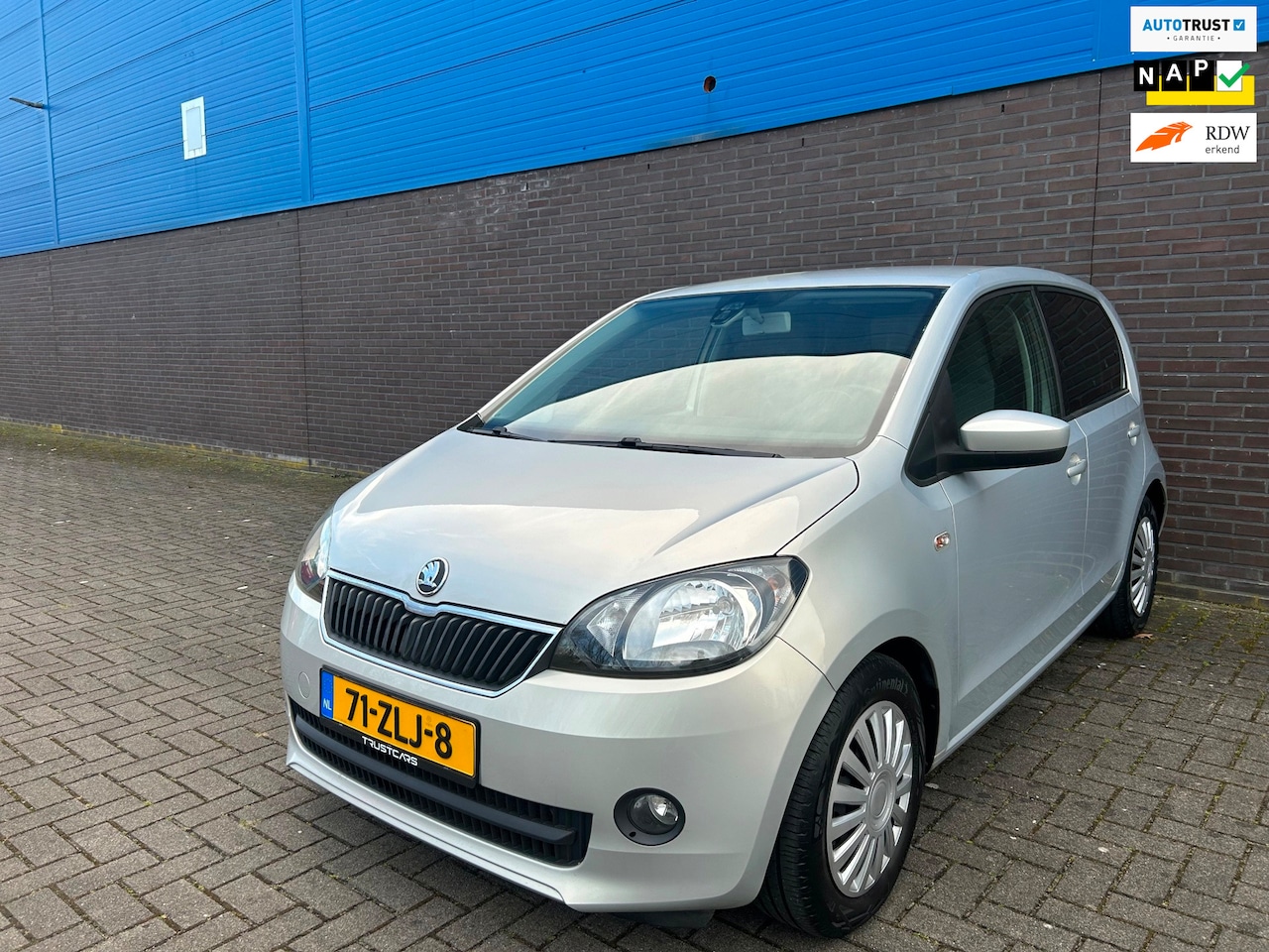 Skoda Citigo - 1.0 | 5-deurs | 2e eigenaar | Parkeersensoren | Start/Stop | 75PK | El. Ramen & Spiegels | - AutoWereld.nl