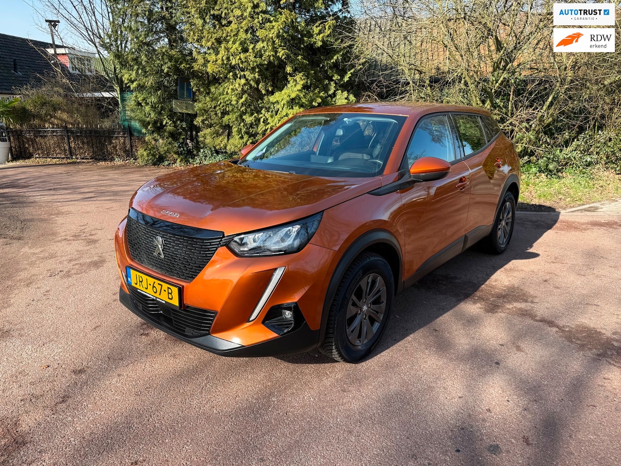 Peugeot 2008 - 1.2 PureTech Active / Navi / Automaat / CarPlay / Airco / PDC - AutoWereld.nl