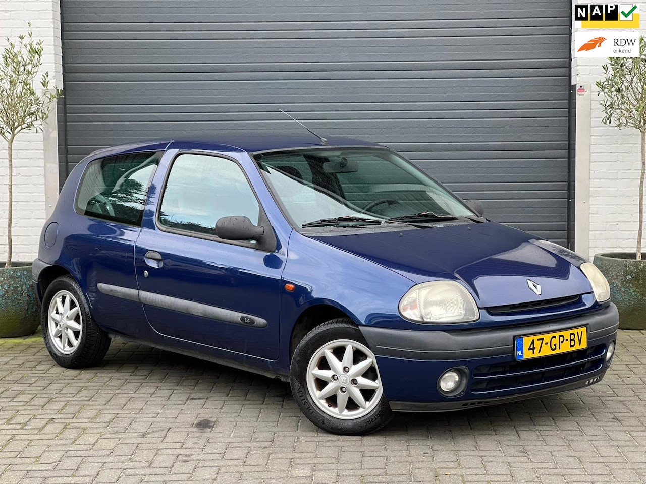 Renault Clio - 1.4 RN | Nw. APK | Goed onderhouden | Elektrische ramen | CV | - AutoWereld.nl