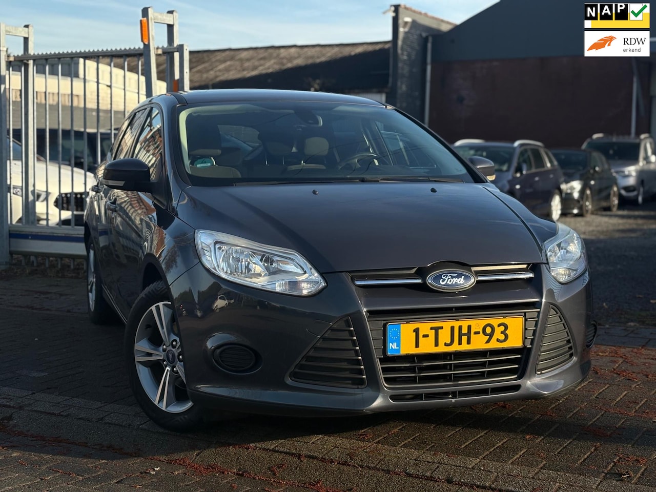 Ford Focus Wagon - 1.0 EcoBoost Edition | NWE D-Riem | Navigatie | 16” LMV | Airco | - AutoWereld.nl
