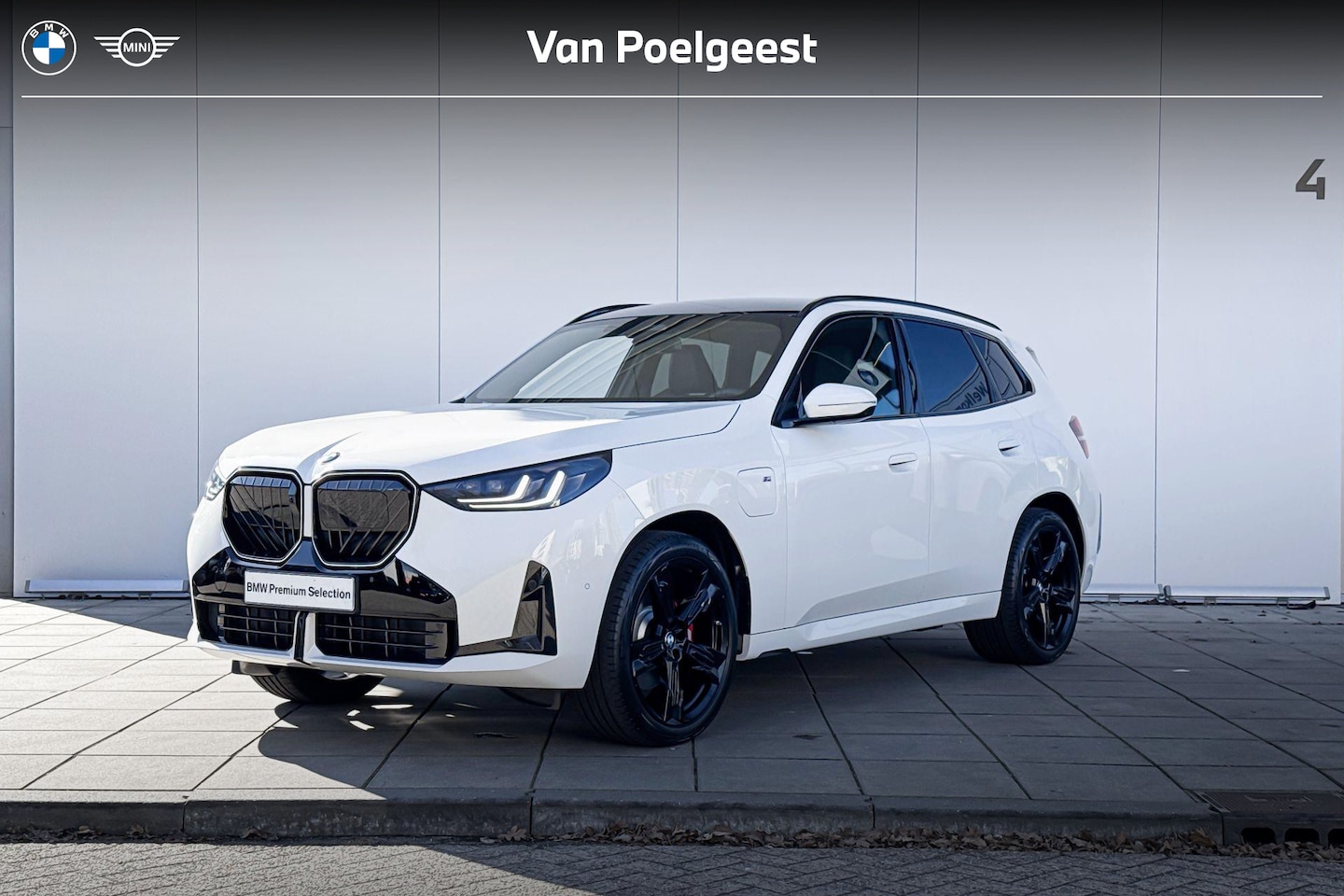 BMW X3 - 30e xDrive M-Sport / Trekhaak / Glazen dak / Driving Assistant Plus / 22 inch / Stoelventi - AutoWereld.nl