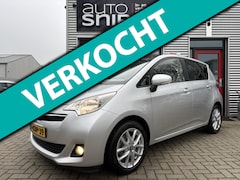 Toyota Verso S - 1.3 VVT-i Aspiration -PANORAMADAK-TREKHAAK-CLIMA-CAMERA-BLUETOOTH-ISOFIX-ORIGINEEL NEDERLA