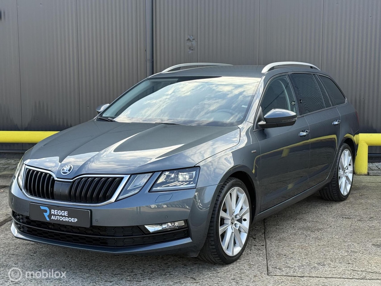 Skoda Octavia Combi - 1.4 TSI Greentech Style AUTOMAAT - AutoWereld.nl