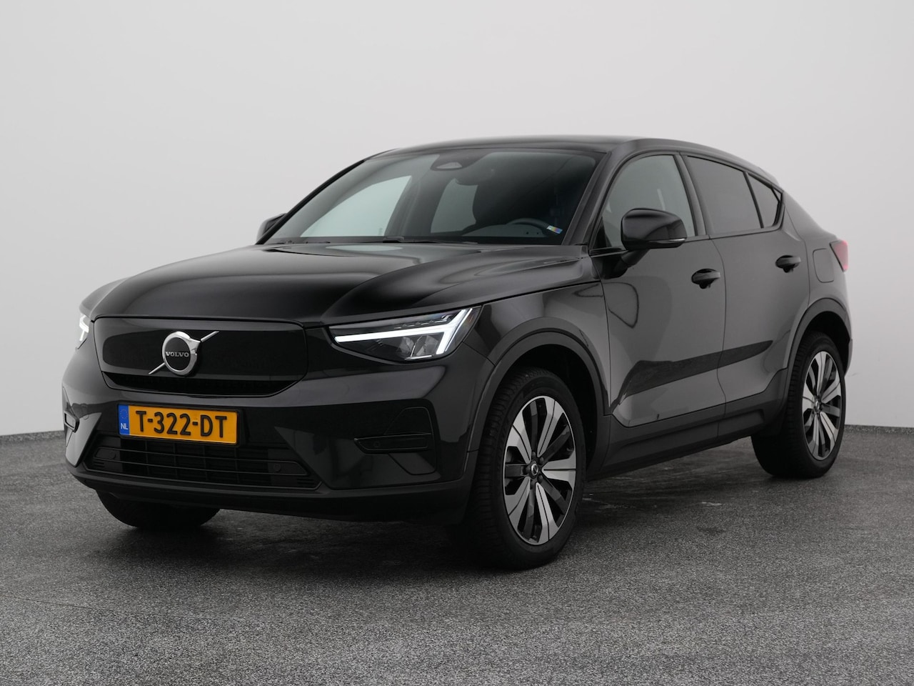 Volvo C40 - Recharge Core 69 kWh | PANO | CAMERA - AutoWereld.nl