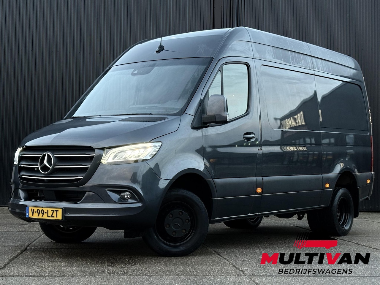 Mercedes-Benz Sprinter - 519 3.0 CDI V6 L2H2 EURO 6 | DUBBELLUCHT | LED | ADAPTIVE CRUISE | 3500KG TREKKEN | DISTRO - AutoWereld.nl