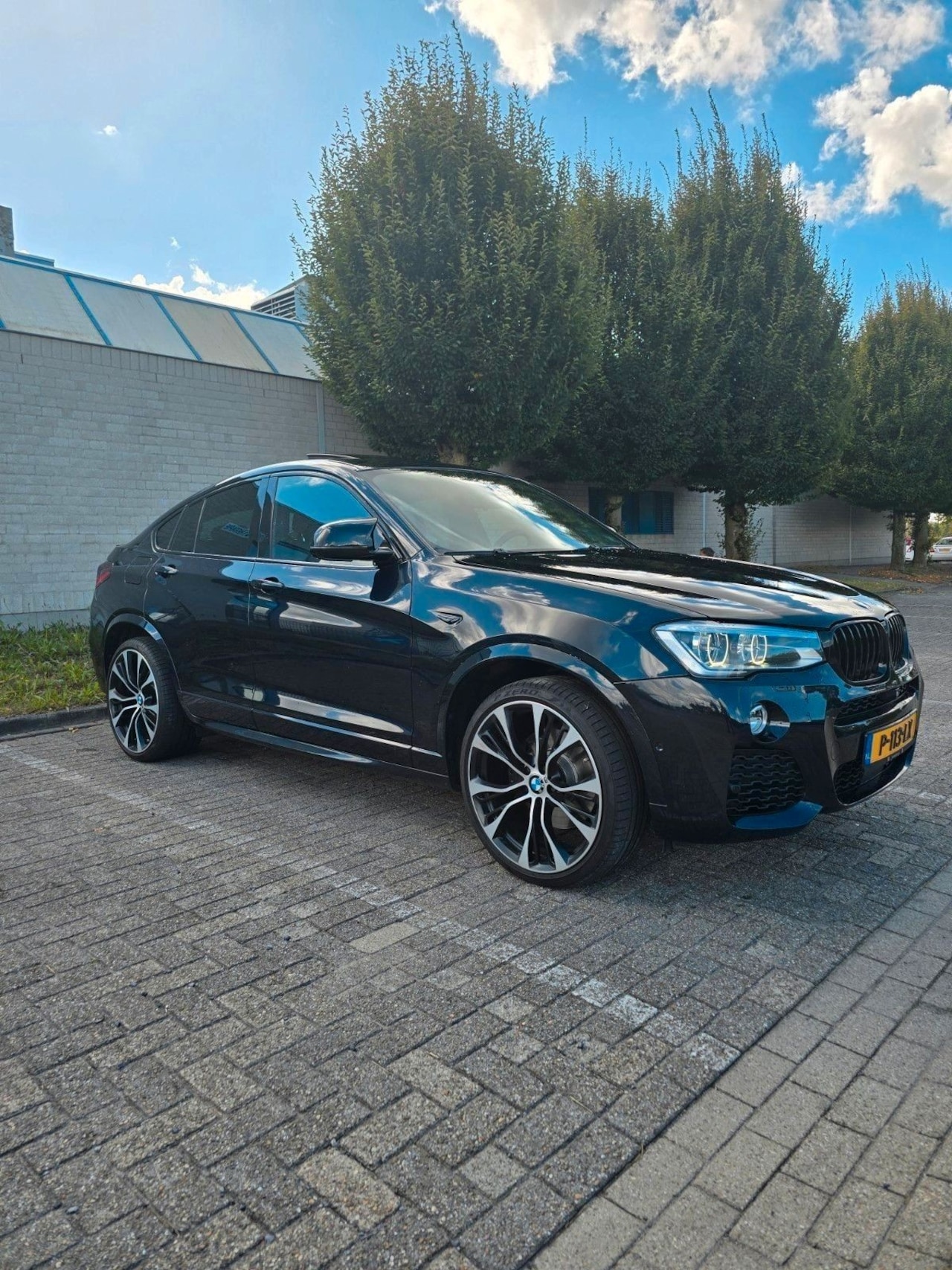BMW X4 - M4.0i High Executive - AutoWereld.nl
