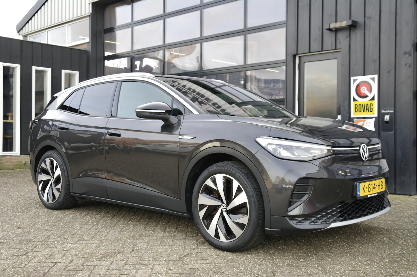 Volkswagen ID.4 - First 77 kWh | NL-Auto | Dealer Onderhouden | Trekhaak | Carplay | Camera - AutoWereld.nl