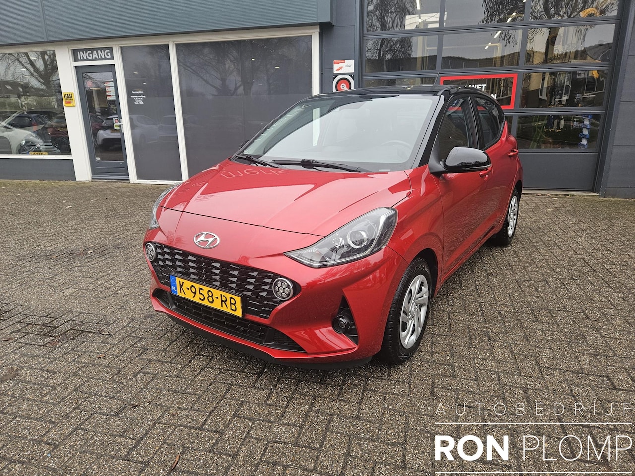Hyundai i10 - 1.0 Premium / Airco/ Navigatie/ Cruise / Apple carplay/ Camera/ Clima - AutoWereld.nl