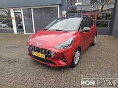 Hyundai i10 - 1.0 Premium / Airco/ Navigatie/ Cruise / Apple carplay/ Camera/ Clima