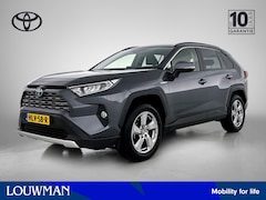 Toyota RAV4 - 2.5 Hybrid First Edition | Navigatie | Trekhaak |