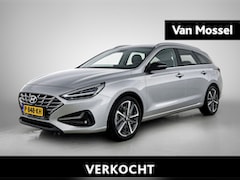 Hyundai i30 Wagon - 1.5 T-GDi MHEV Premium | Afneembare Trekhaak| 17"LMV | Cam | PDC | Stoel Verwarming + Koel