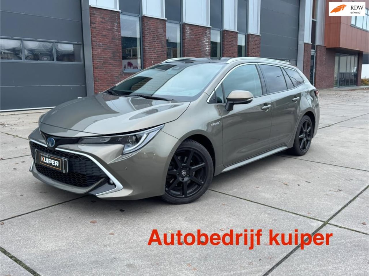 Toyota Corolla Touring Sports - 2.0 Hybrid Executive Head up|Pano|Led|navi - AutoWereld.nl