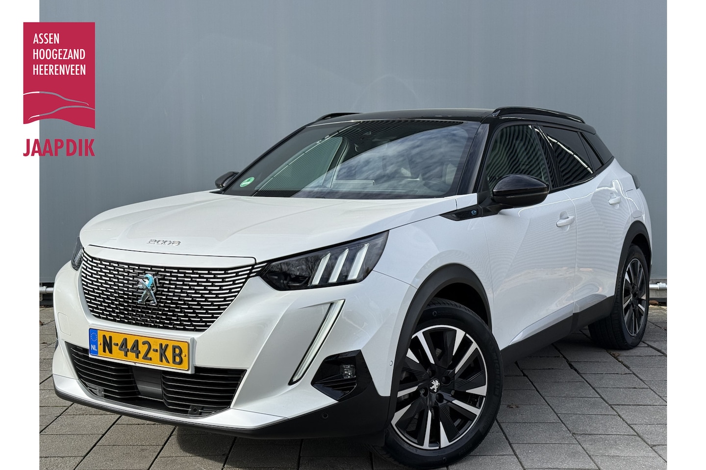 Peugeot e-2008 - BWJ 10-2021 | EV GT 136PK Pack 50 kWh | PANO DAK | TREKHAAK | CLIMA | NAVI | CAMERA A | 18 - AutoWereld.nl