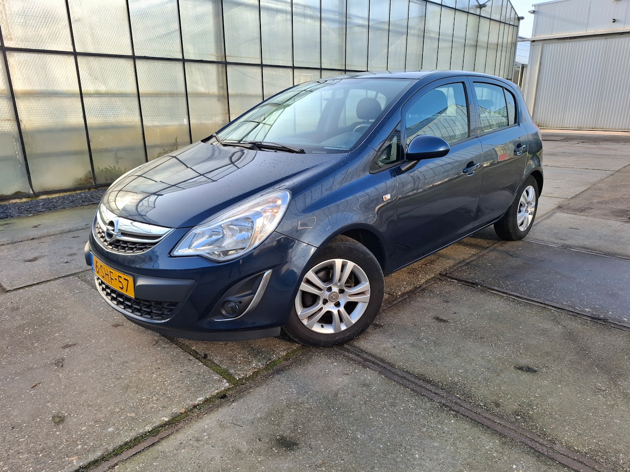 Opel Corsa - 1.2-16V Berlin Niewe APK/NAP/Trekhaak/Bluetooth/Cruise - AutoWereld.nl