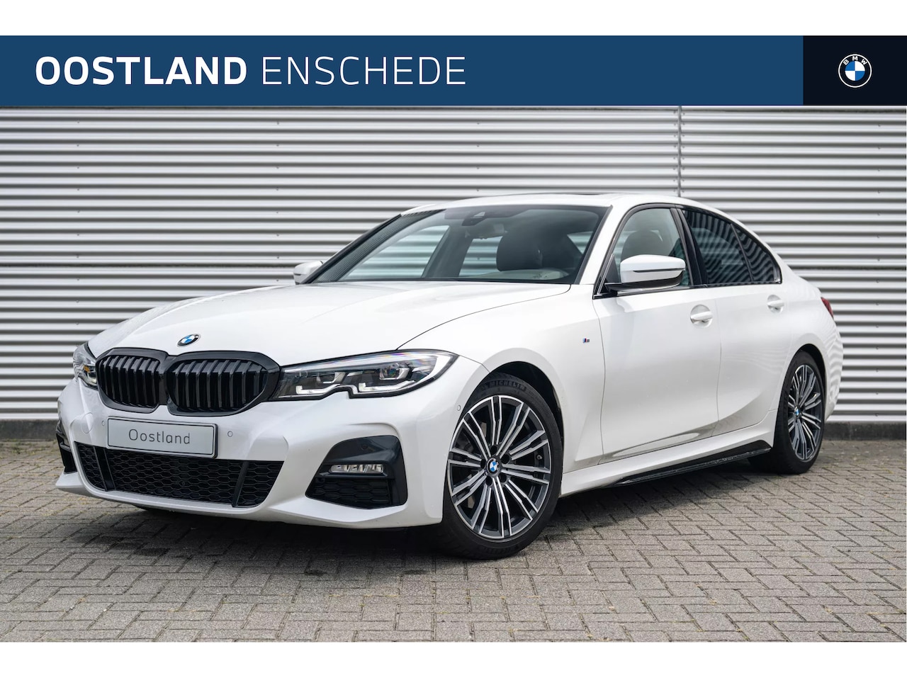 BMW 3-serie - 320i High Executive M Sport Automaat / Schuif-kanteldak / Sportstoelen / Achteruitrijcamer - AutoWereld.nl