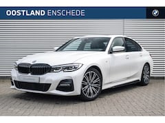 BMW 3-serie - 320i High Executive M Sport Automaat / Schuif-kanteldak / Sportstoelen / Achteruitrijcamer
