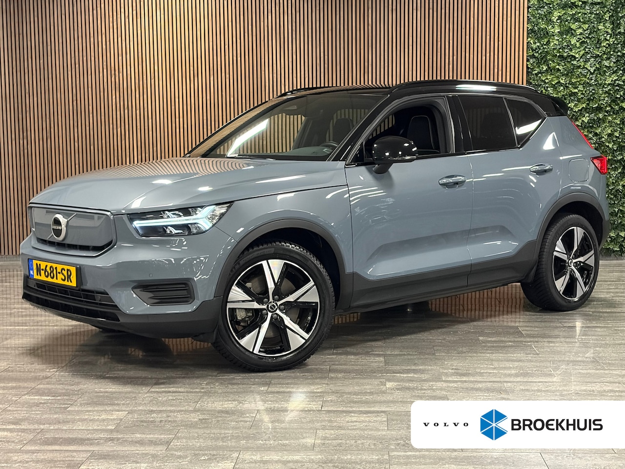 Volvo XC40 - Recharge 70 kWh | All Season Banden | 95% SoH | Stoel en Stuurwielverwarming | Parkeercame - AutoWereld.nl