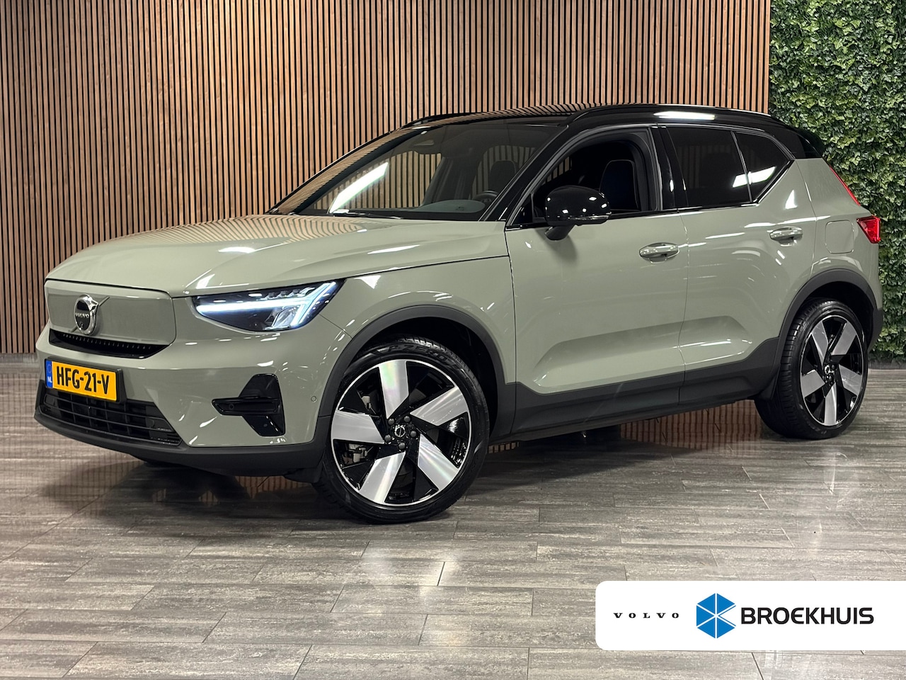 Volvo EX40 - Single Motor Extended Range Ultra 82 kWh | Trekhaak | 100% SoH | Schuifdak | 360° Camera | - AutoWereld.nl