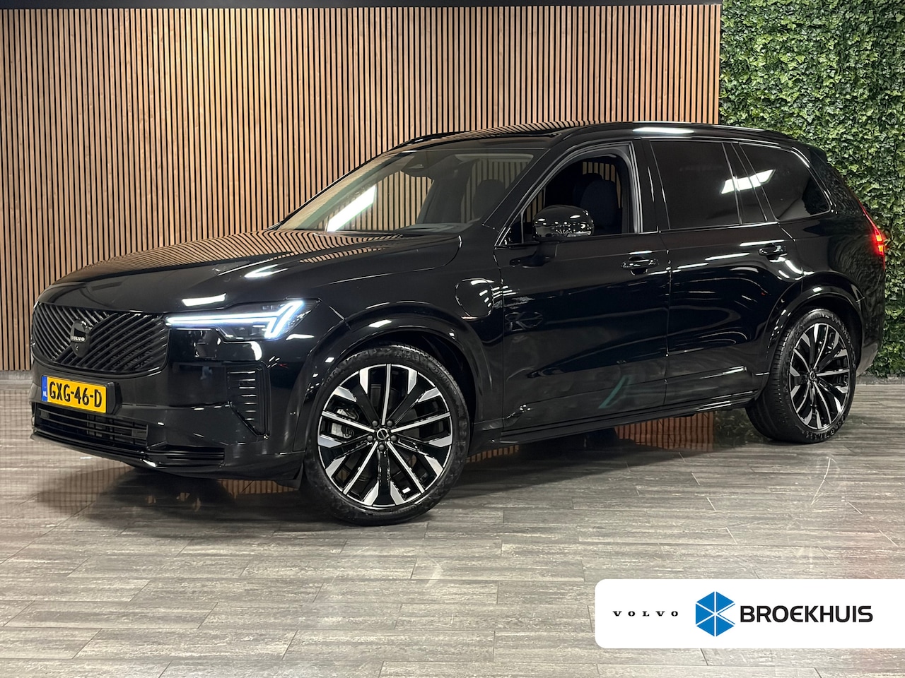 Volvo XC90 - T8 AWD Recharge Ultra Dark (deel 1= 31-12-2024) | Luchtvering | Trekhaak | 360 Camera | He - AutoWereld.nl