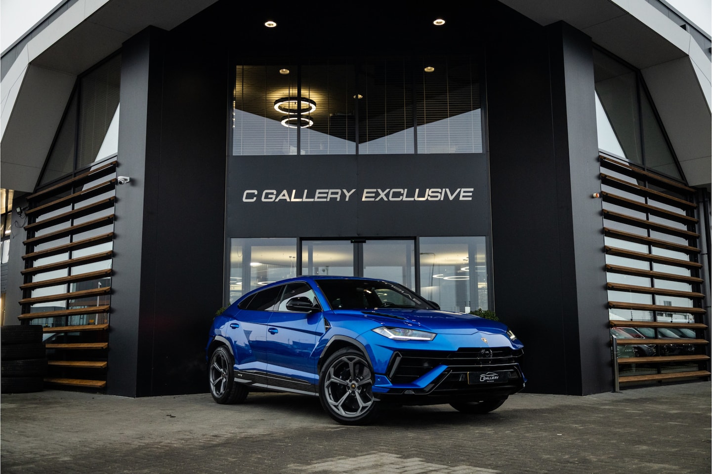 Lamborghini Urus - 4.0 V8 S - Origineel NL | Panorama | B&O Adv. | Luchtvering | Elek. trekhaak - AutoWereld.nl