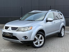 Mitsubishi Outlander - 2.4 Intense+ |AUT|4WD|7-persoons|NAP|