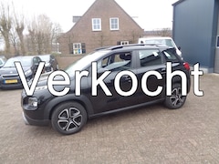 Citroën C3 Aircross - 1.2 PureTech Feel Navigatie, airco, carplay/android auto, PDC achter